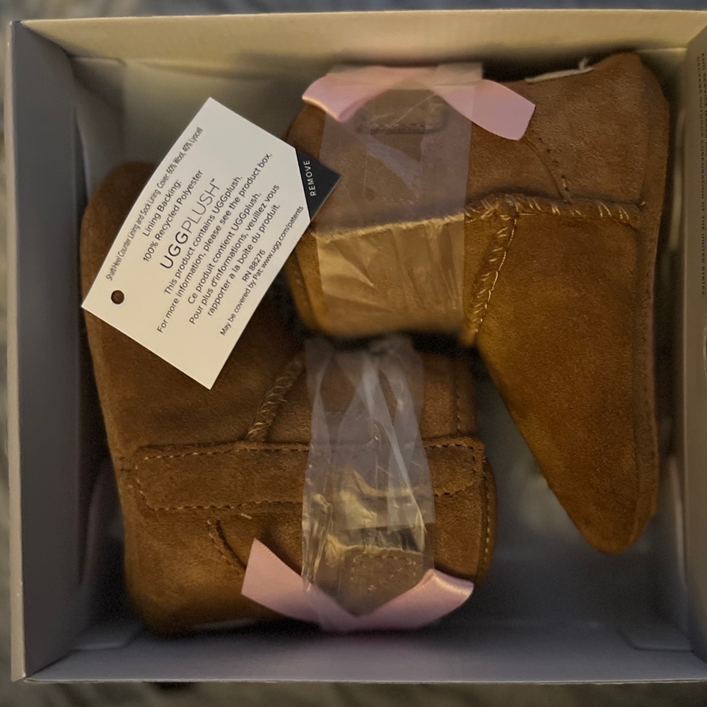 “Jesse Bow” baby Ugg boots